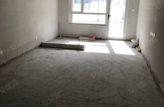 铂悦澜山4室4厅200㎡130万二手房图片