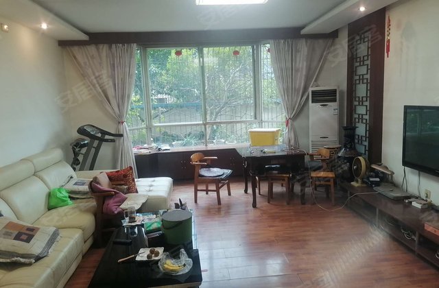 体育新村小区4室2厅176.8㎡46万二手房图片