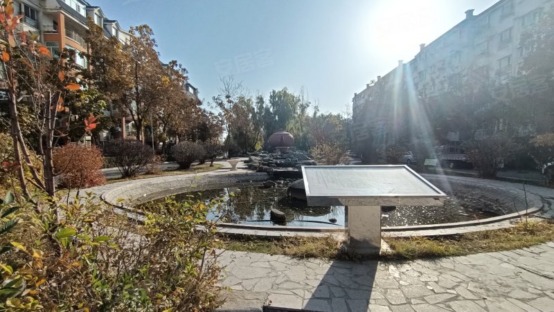 锦绣江南小镇东院,长宁南路136号