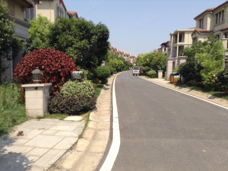 碧桂园生态城叠翠台