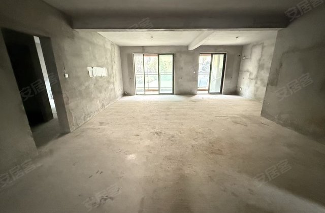 正和楚都华府3室2厅127.4㎡66万二手房图片