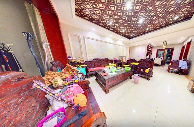 中隆国际御玺4室3厅200.77㎡208万二手房图片