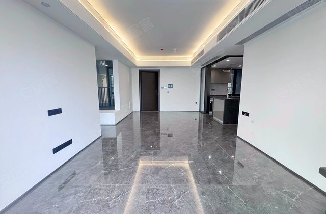 华侨城天鹅堡(二期)4室2厅140.14㎡249万二手房图片