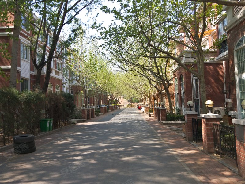 塞纳维拉水景别墅