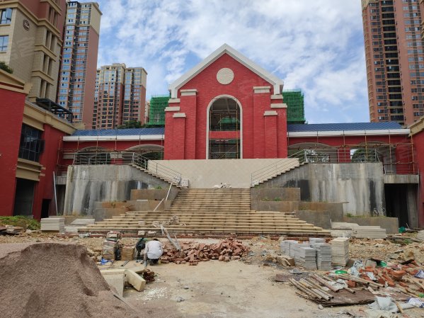 醴陵金街 国瓷新城 全新智能小区 3加1户型 随时看房