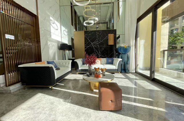 香颂美地澜庭4室2厅186㎡69.8万二手房图片