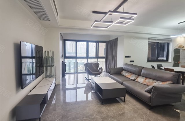 鸿山金域龙湖4室2厅124㎡75万二手房图片