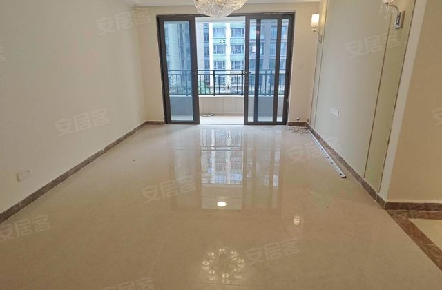 恒大悦珑湾3室2厅104㎡75万二手房图片