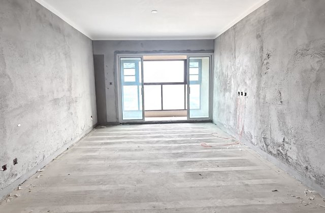 中成相国府翠园3室2厅131.75㎡68万二手房图片