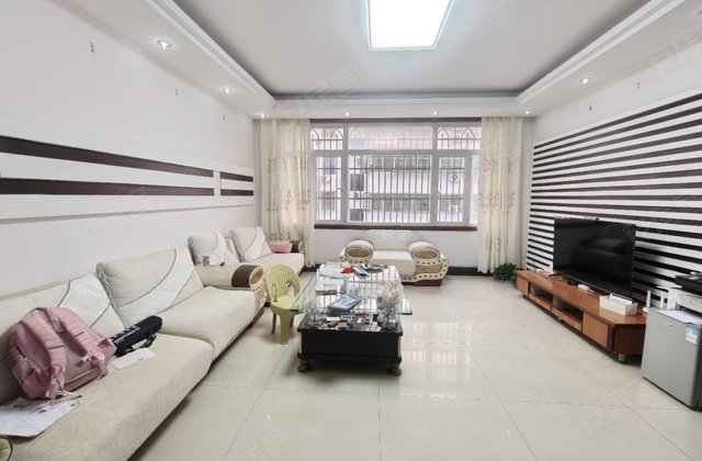 紫金小区3室2厅148㎡38万二手房图片