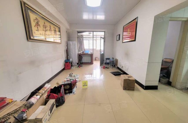   ，一种，低楼层，首付10个，停车方便，南北通透，本满五