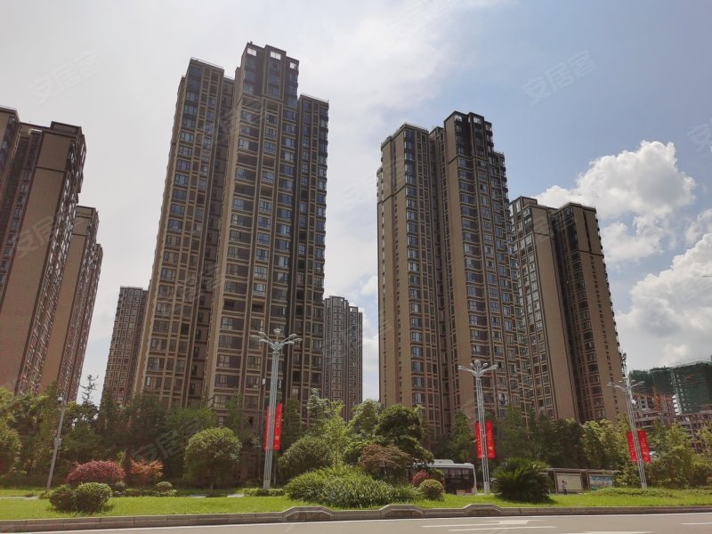 绿地城上海滩花园(三期),潆华北路-南充绿地城上海滩花园(三期)二手房