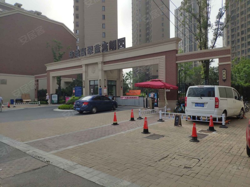 华地翡翠蓝湾朗园