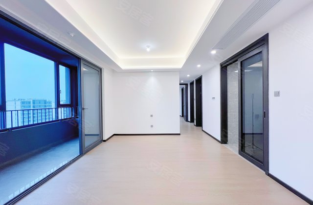 泊印澜庭3室2厅107.4㎡147万二手房图片