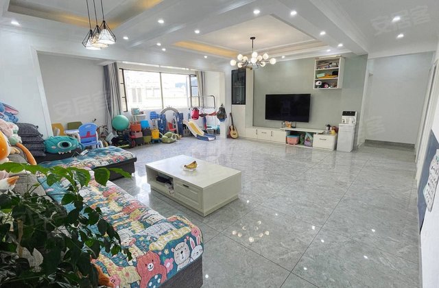 城投绿叶4室2厅160㎡56.8万二手房图片