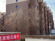 碧水云天 四楼 321户型 带家具 中心位置