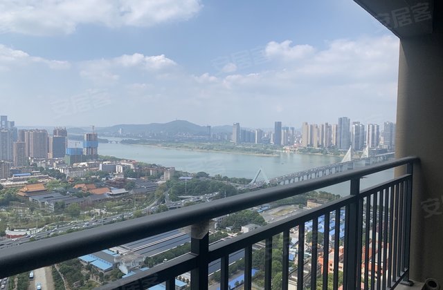 北辰三角洲e7区3室2厅122㎡195.99万二手房图片