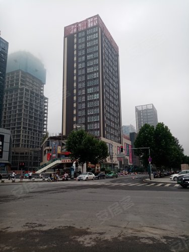 正上豪布斯卡荥阳