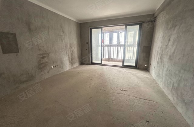 书香学府4室2厅137.88㎡101.8万二手房图片