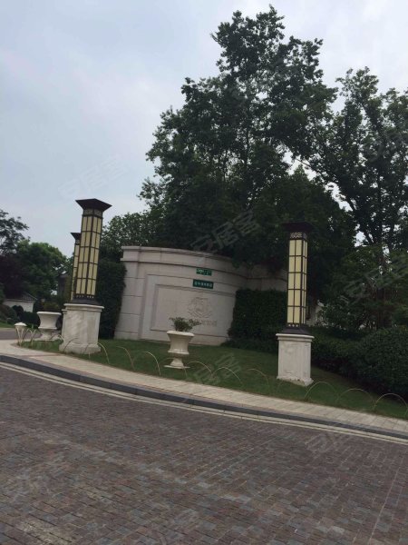 宝华海尚郡领(公寓住宅) 