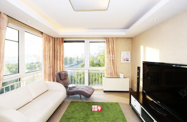 安亭新镇风苑4室2厅195.8㎡630万二手房图片