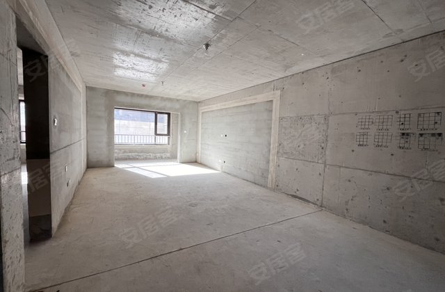 陇能家园4室2厅154㎡105万二手房图片