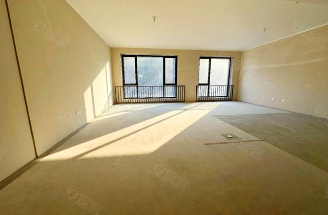 海信松山居(南区)3室2厅215㎡450万二手房图片