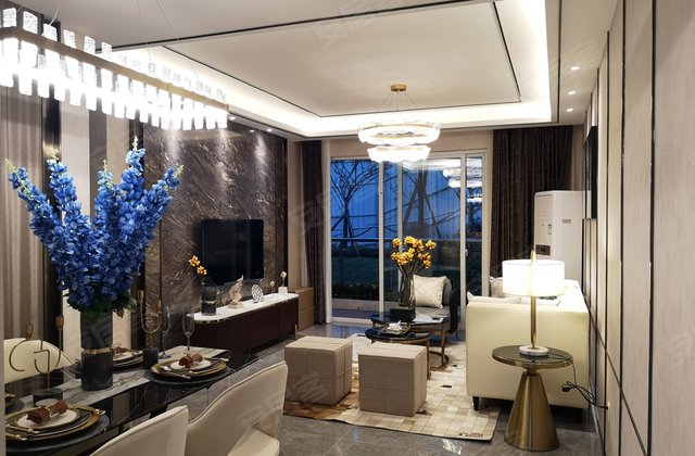 泸州房产网>泸州小区>古蔺小区>金兰广场小区>阳光云墅>