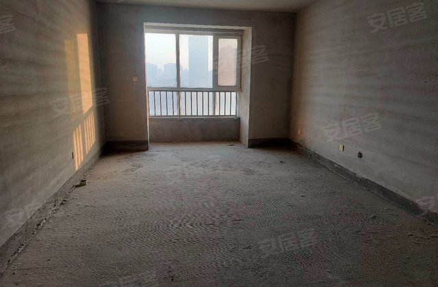 荣联天下城(北区)3室2厅2卫141.1㎡南北86万