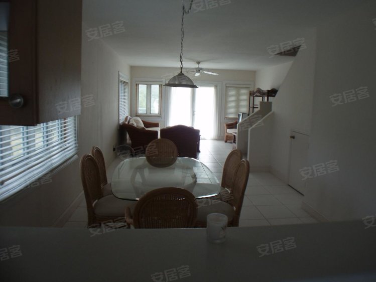 巴哈马约¥591万梦幻般的收入生产联排别墅出售二手房商铺图片