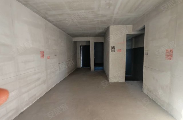 七星美域4室2厅131㎡63.8万二手房图片