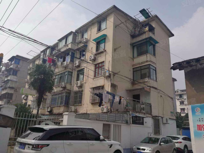 张马路18弄小区