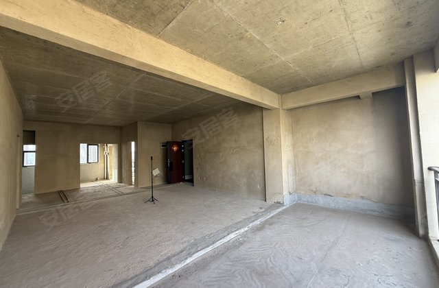 在水一方碧翠园3室2厅136㎡40万二手房图片