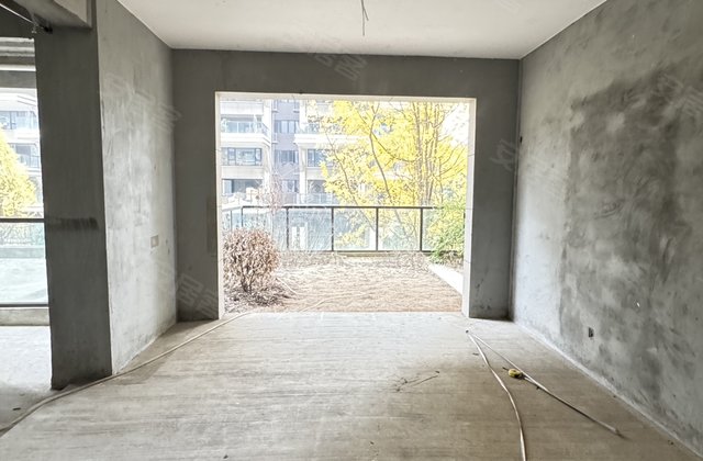 鹭湖溪山院4室2厅168㎡69.8万二手房图片