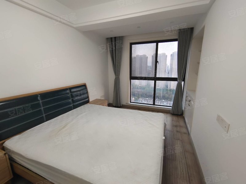 南面 排,中高层,精装修,满两年,瑞景华府二手房,130万,3室2厅,1卫,92