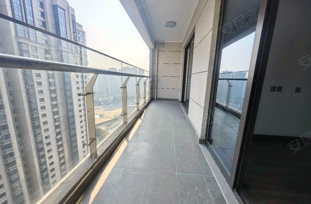 弘辉首玺豪园4室2厅140㎡233万二手房图片