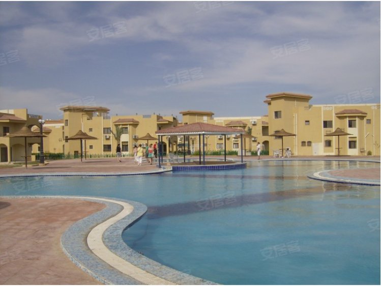 埃及约¥45万美妙的3卧室公寓，艾因索赫纳，埃及二手房公寓图片