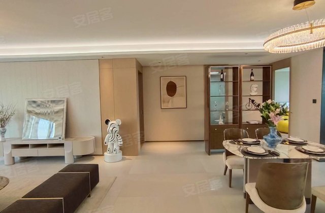 令牌丝路悦府3室2厅136㎡90万二手房图片