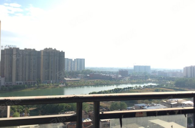 天都望景湾4室2厅149㎡110万二手房图片