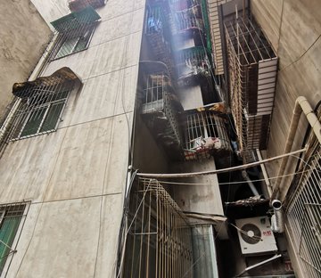 中和街中段21号院