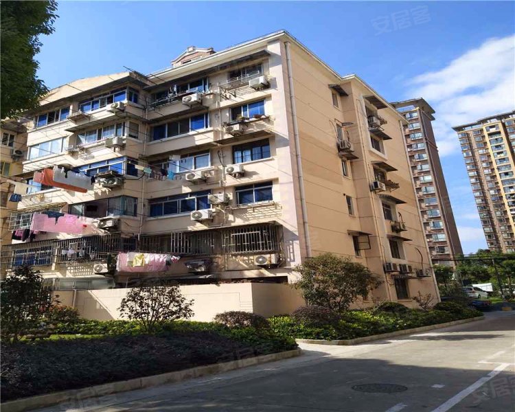 崮山小区四街坊 