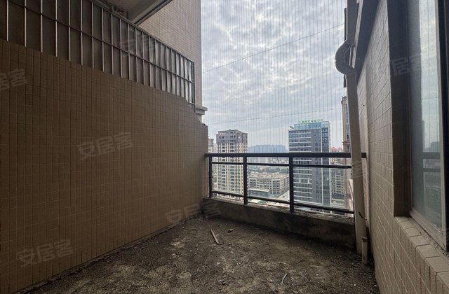 中阳豪苑4室2厅193.48㎡112万二手房图片