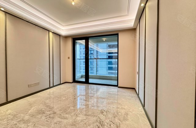 融创蓝天壹号3室2厅107.1㎡92万二手房图片