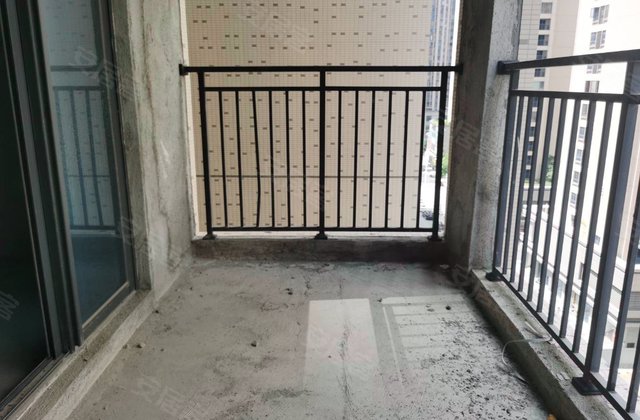 新华家园3室2厅100㎡120万二手房图片