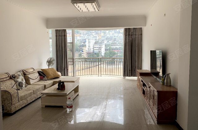 怒江西岸3室2厅147㎡65万二手房图片