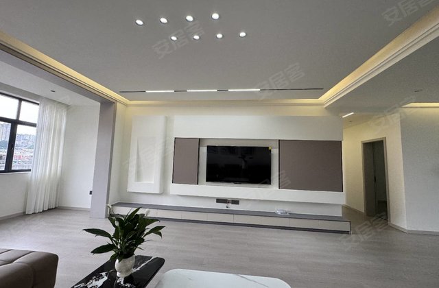 市农业农村局家属楼4室2厅155㎡55.8万二手房图片