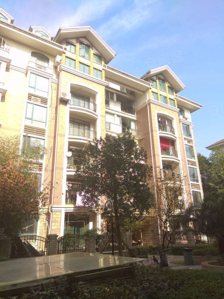 卧龙丽景湾蓝山苑