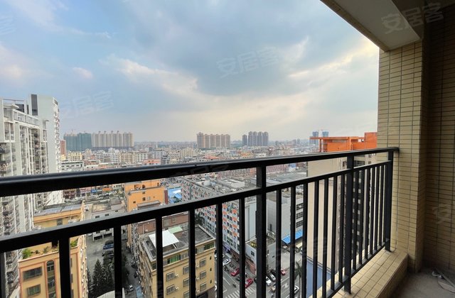 信鸿广场3室2厅99.3㎡98万二手房图片