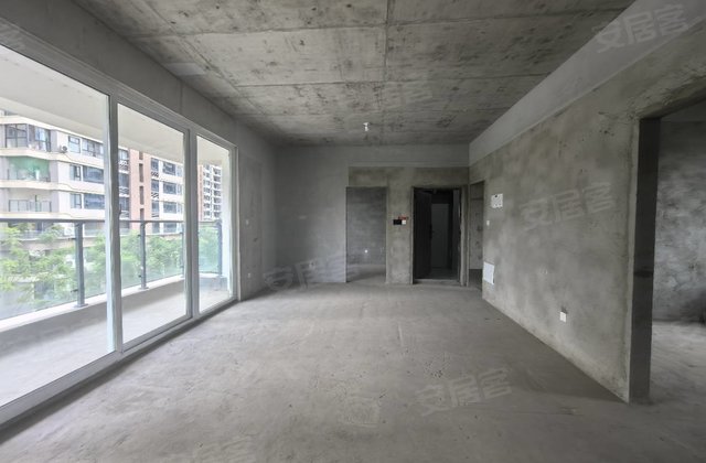 铜锣湾FIC4室2厅108㎡58万二手房图片