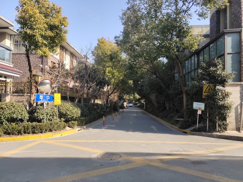 风荷丽景尚城(东区别墅) 